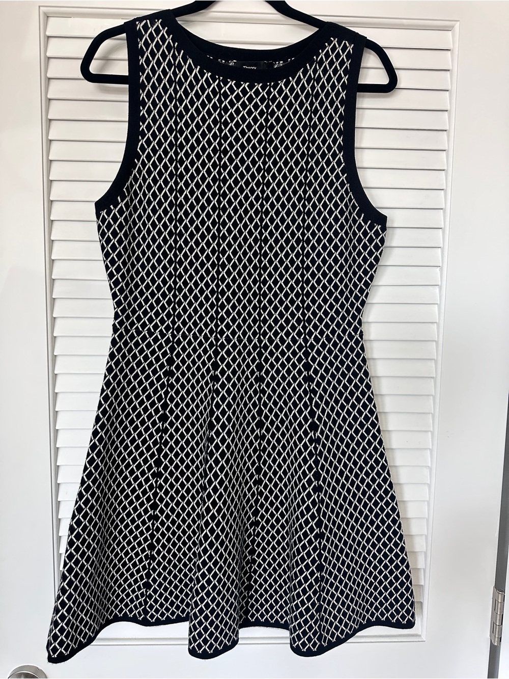 Theory Black & White Sleeveless Geometric Knit Dress Size L